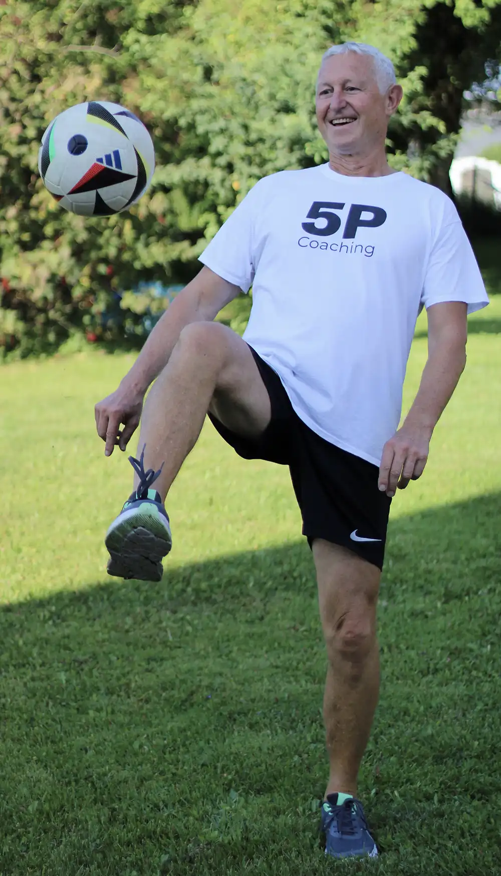 Erwin Glaß spielt Fußball